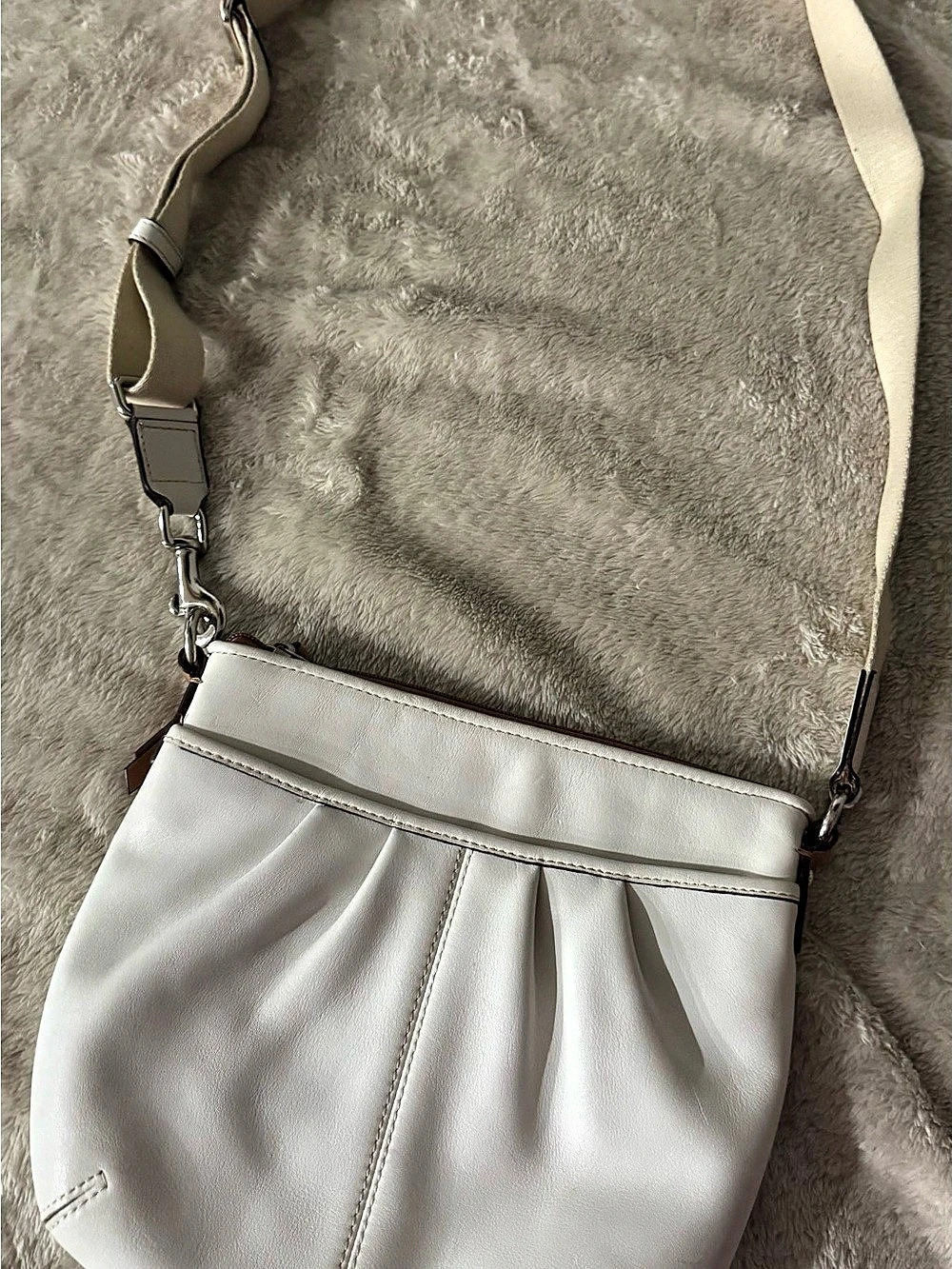 White Crossbody Bag Like New35